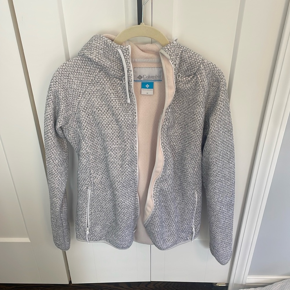 Columbia zip up hoodie, women’s medium, gray with pink inside